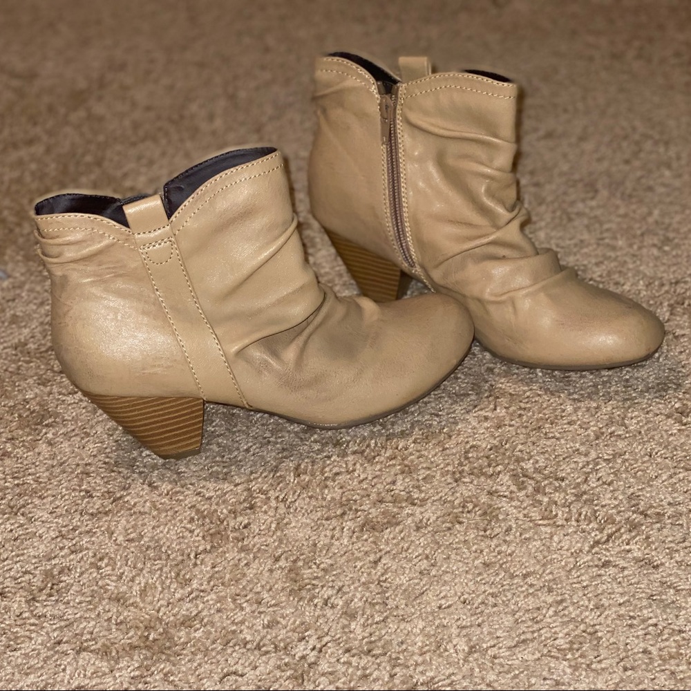 Beige leather booties size 8